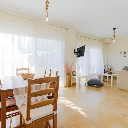 Nicolo Poseidi, With Private Garden Apartment Kalandra