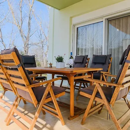 Apartament Nicolo Poseidi, With Private Garden